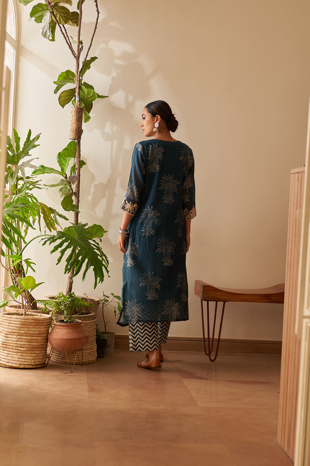 Dahalia Blue Bhopali