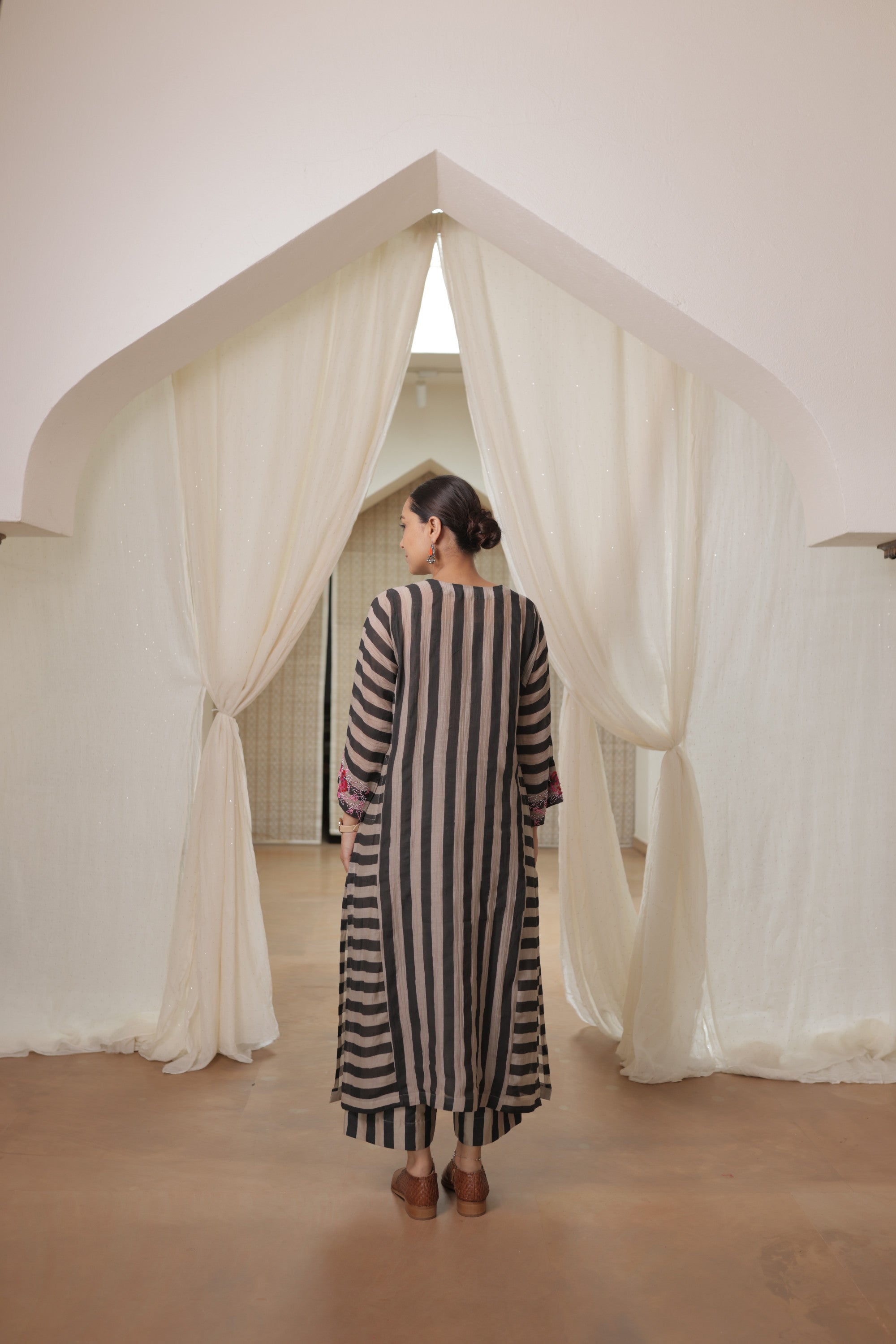 Black Stripe Gussate