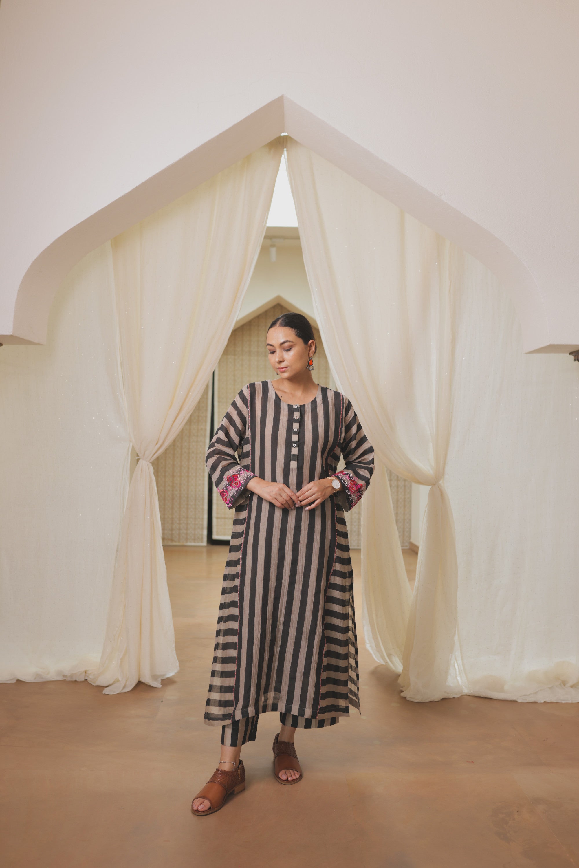 Black Stripe Gussate