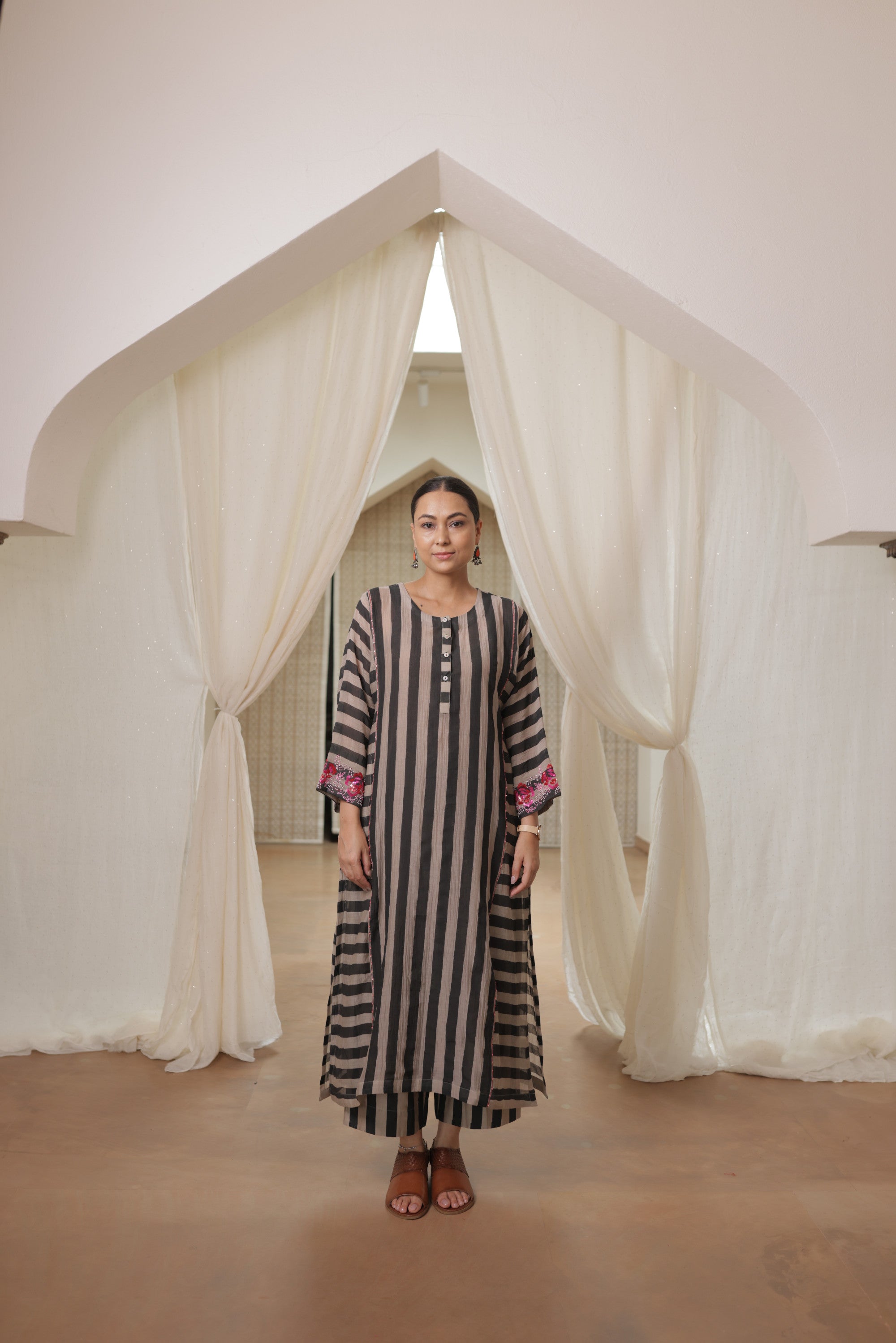 Black Stripe Gussate